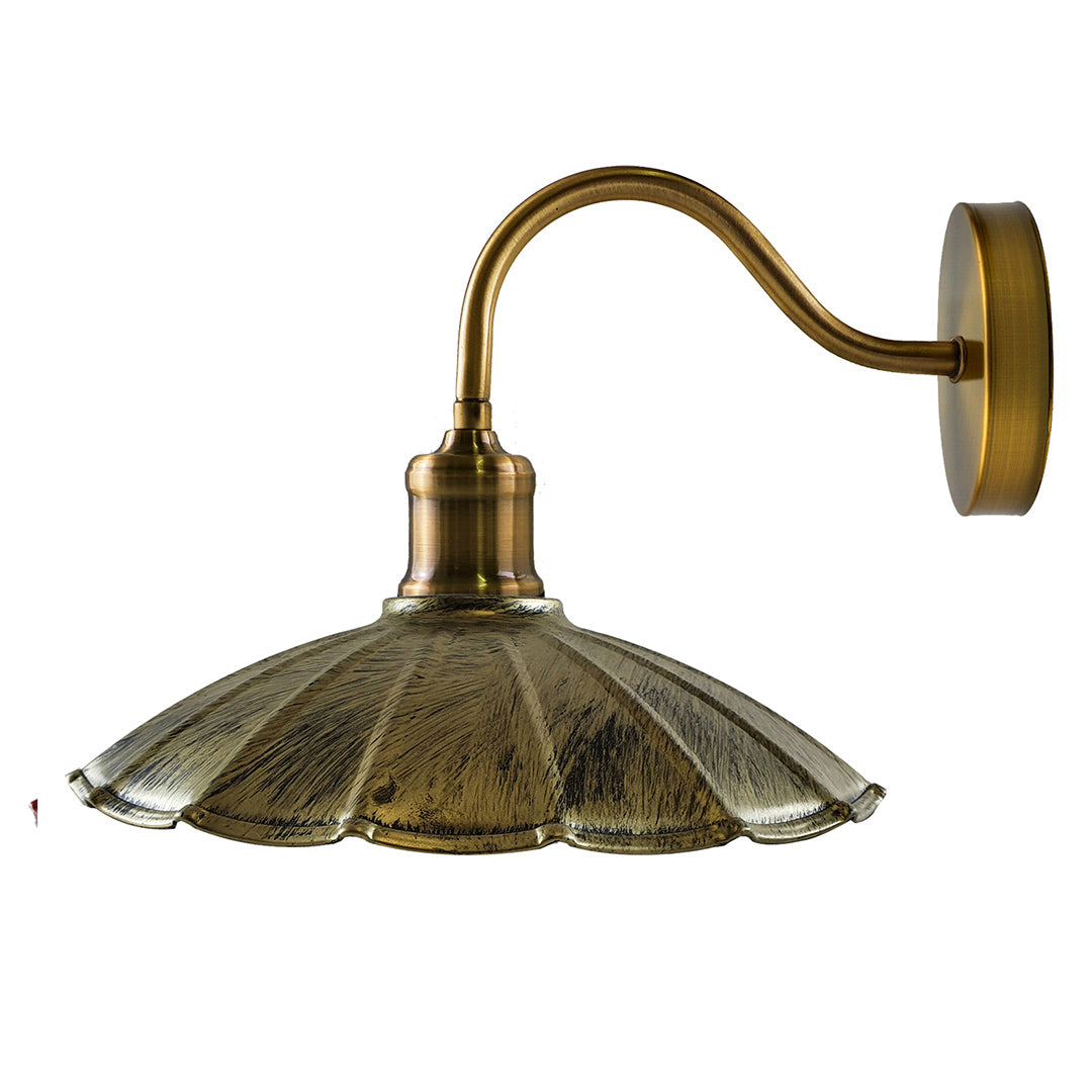Lumière Scalloped Wall Sconce in Brushed Brass