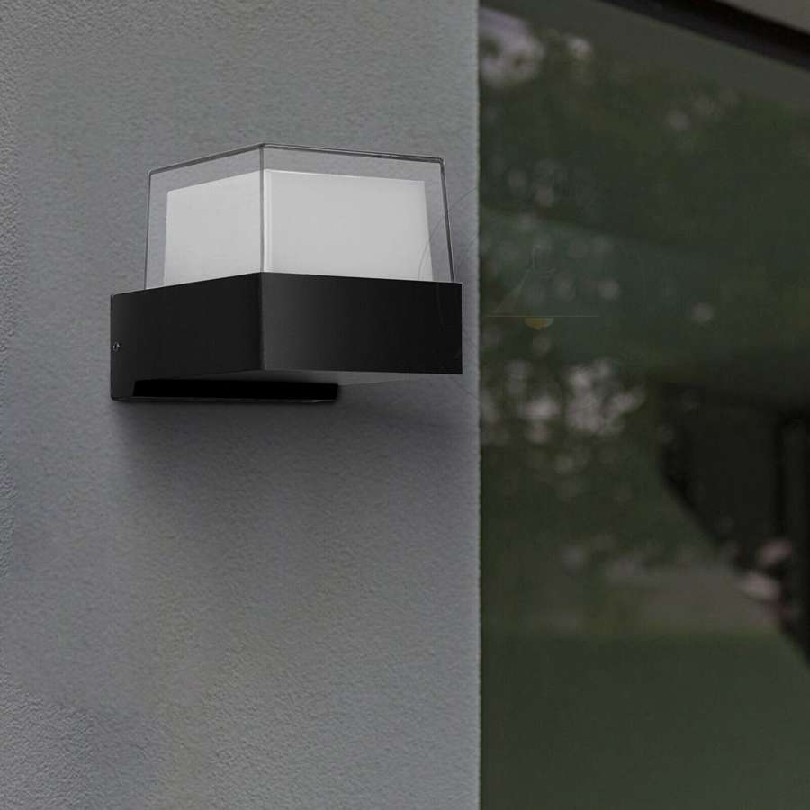 Aveline Outdoor Wall Light in Black